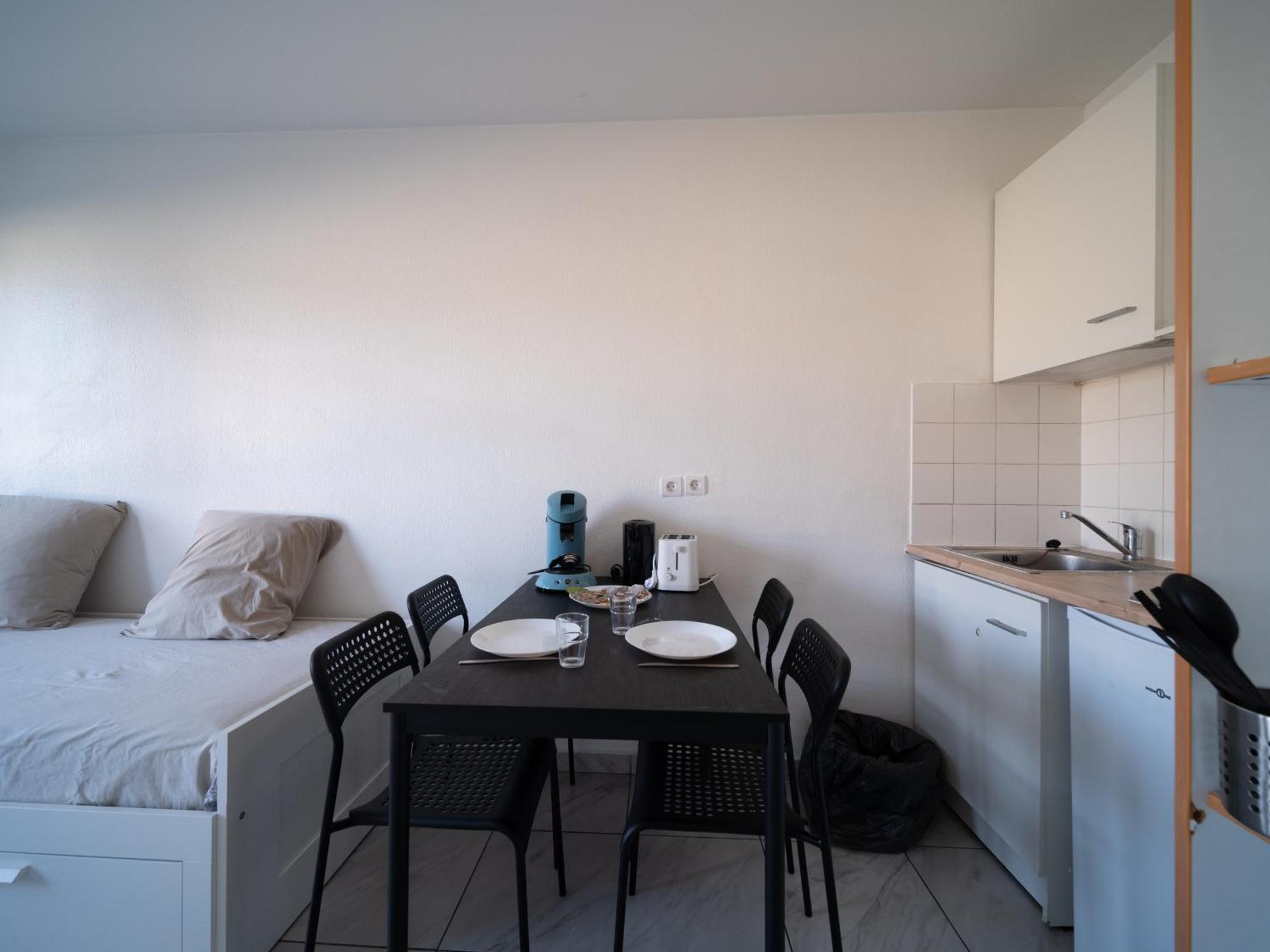 Appartement Tout Equipe A 6Min De La Gare St Charles Marseille Exterior photo